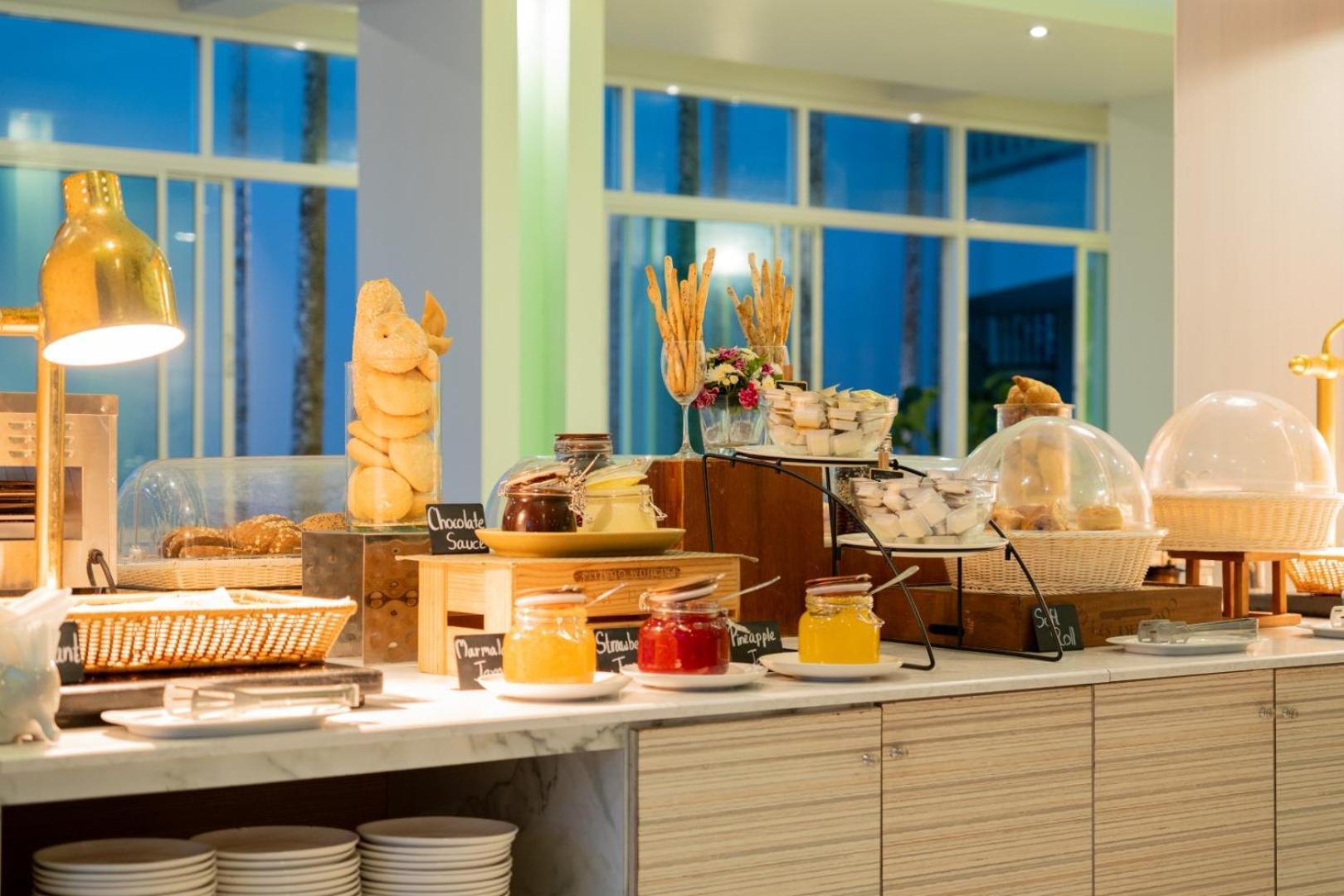 The Briza Beach Resort, Khao Lak Sha Extra Plus Kültér fotó